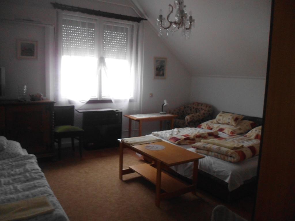 Sarkadi Apartman Hajdúszoboszló Buitenkant foto