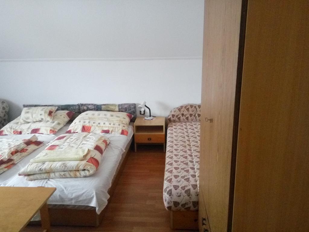 Sarkadi Apartman Hajdúszoboszló Buitenkant foto