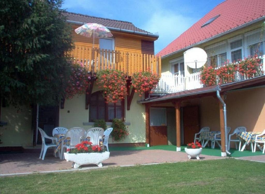 Sarkadi Apartman Hajdúszoboszló Buitenkant foto