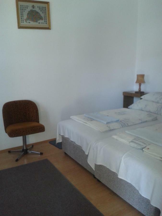 Sarkadi Apartman Hajdúszoboszló Buitenkant foto