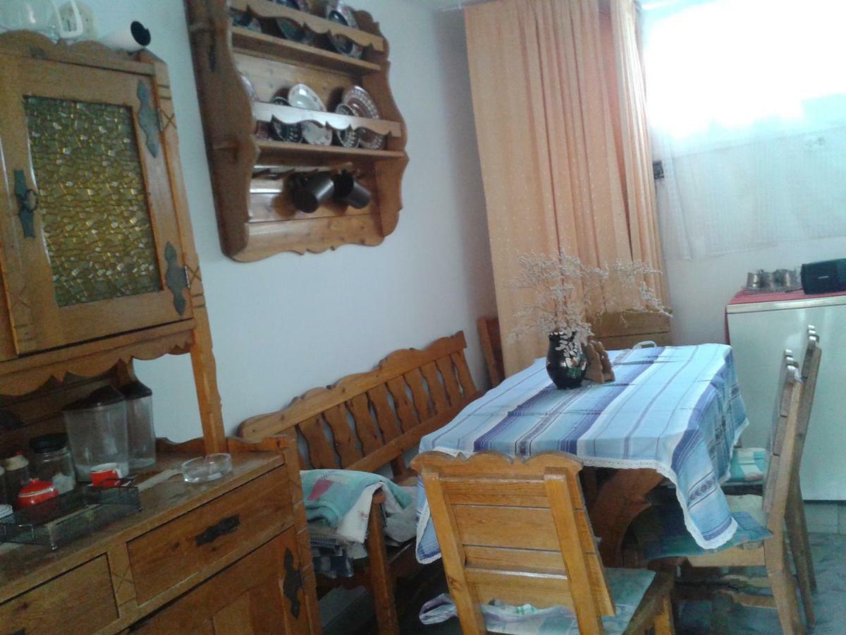Sarkadi Apartman Hajdúszoboszló Buitenkant foto