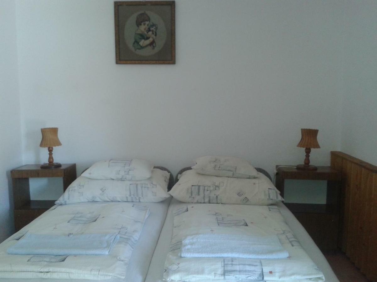Sarkadi Apartman Hajdúszoboszló Buitenkant foto