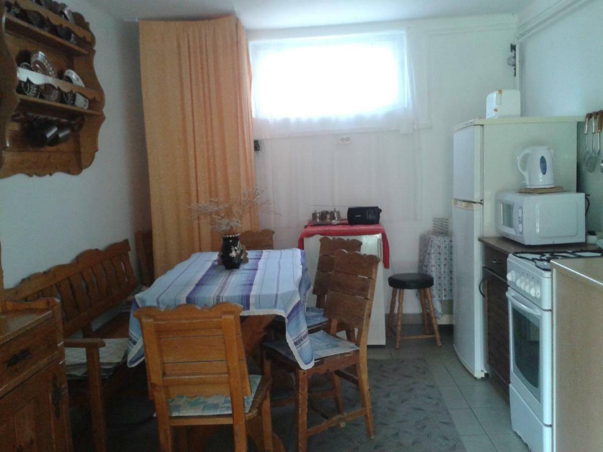 Sarkadi Apartman Hajdúszoboszló Buitenkant foto